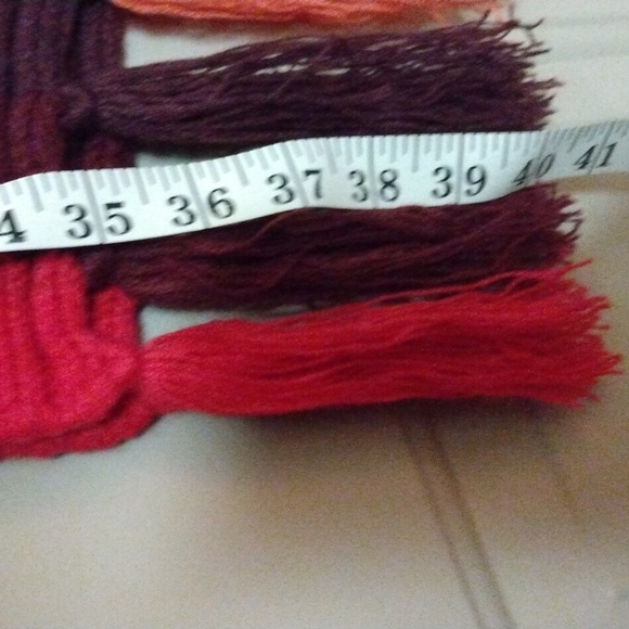 Long knitted scarf - Picture 6 of 8